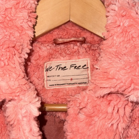 Free People jacket teddy Bear pink small we the free fuzzy cozy pockets snap - Picture 3 of 4